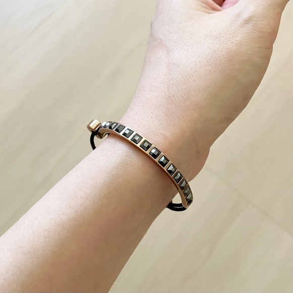 Swarovski Toby black rose gold elastic band bracelet bangle - Picture 3 of 5